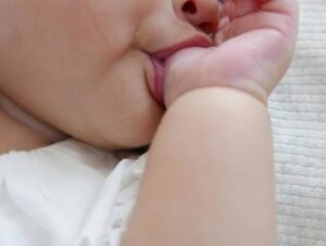 日常生活での癖と子どもの歯並び